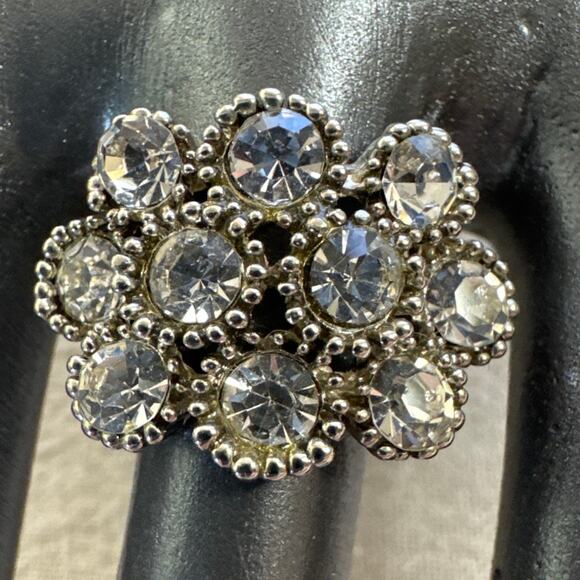 Size 7, Silver Tone, 10 Beveled Rhinestones Statement Ring - Picture 1 of 3